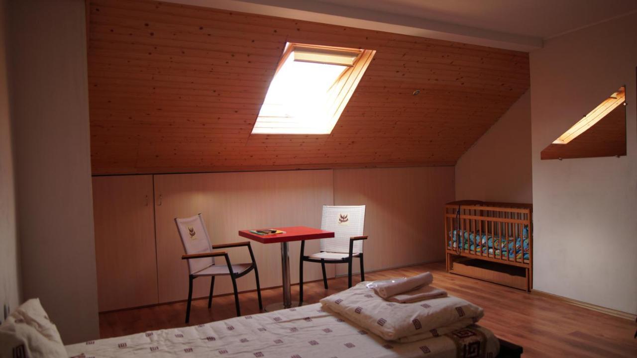 U Dvori Hotel Podgorodtsy Екстериор снимка