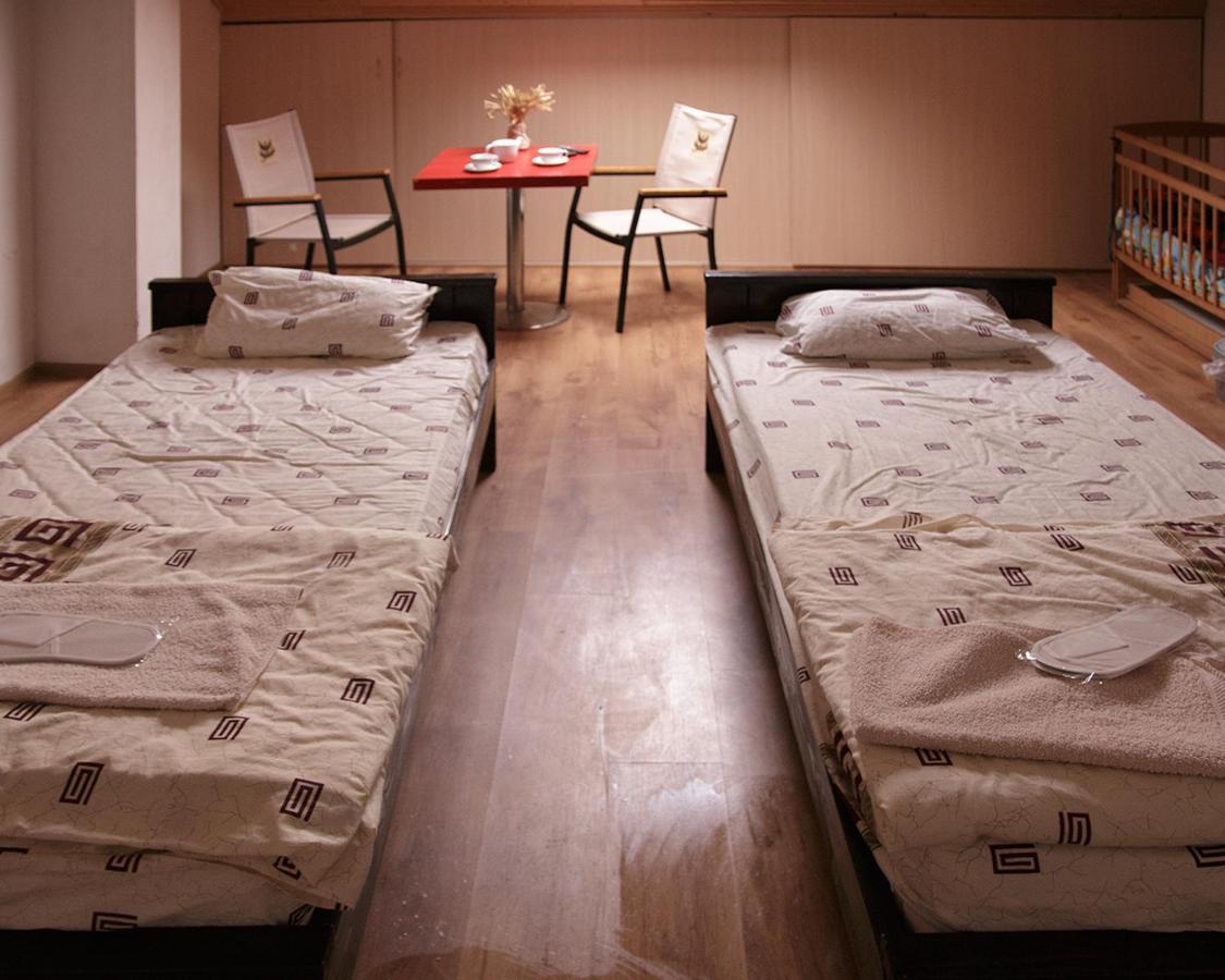 U Dvori Hotel Podgorodtsy Екстериор снимка